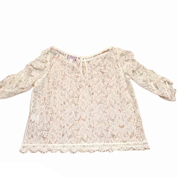 Countess Luann Cream Lace Keyhole Overlay Blouse - Picture 7 of 8